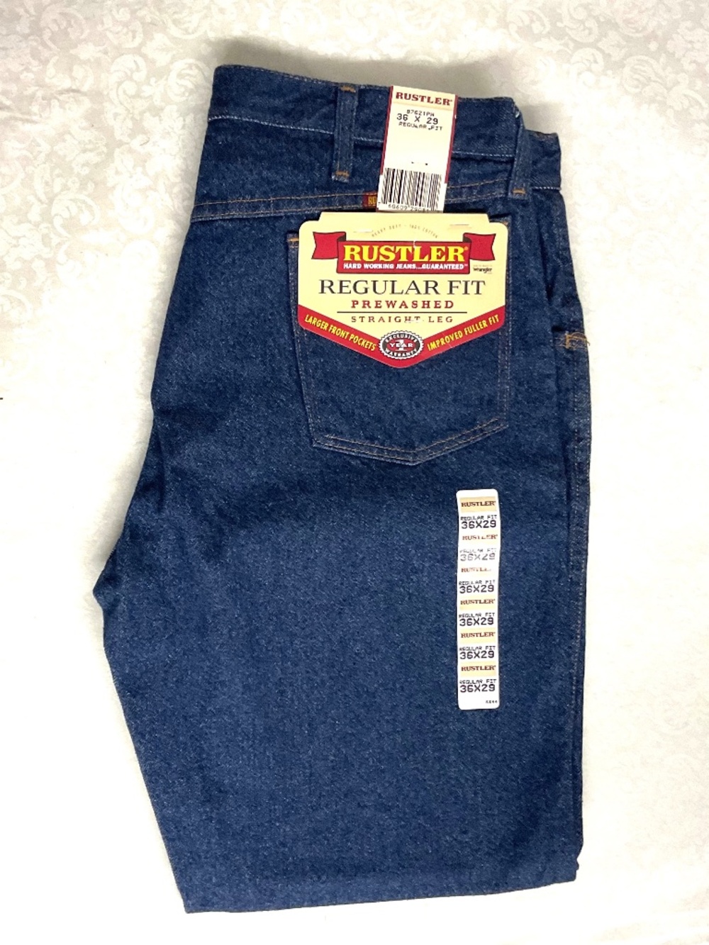 Men’s Jeans  RUSTLER  Straight leg   Blue. 36X29”. NWT
